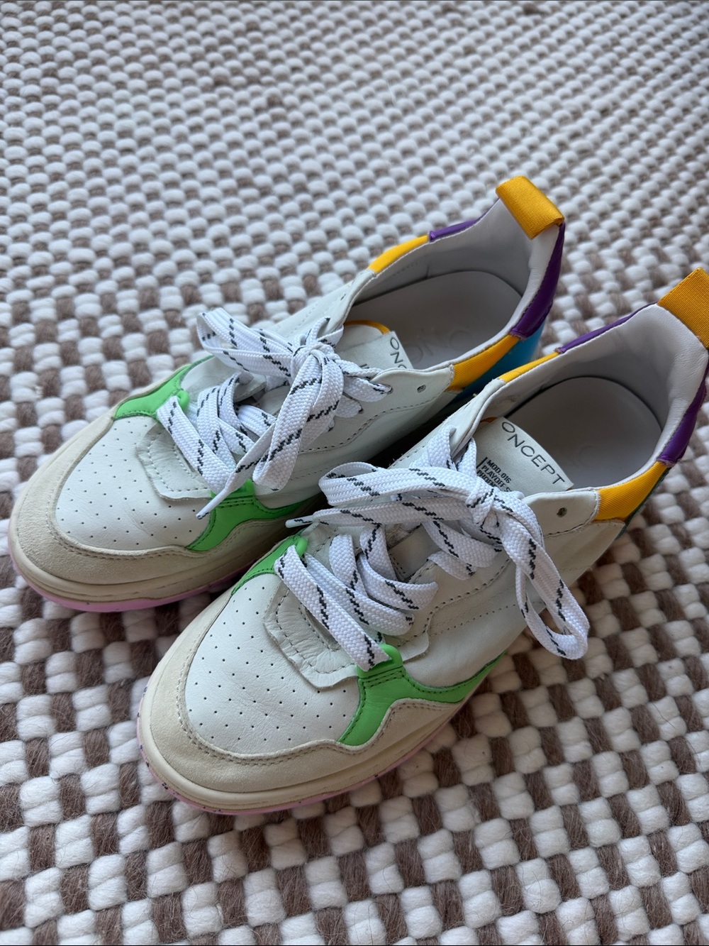 Oncept sneaker